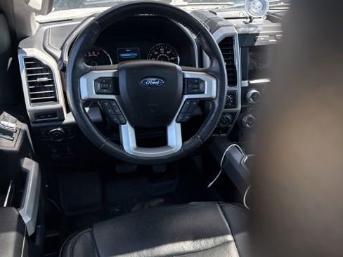 Used 2018 Ford F150 Lariat w/ Equipment Group 502A Luxury image 7