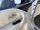Used 2011 INFINITI QX56 4WD w/ Deluxe Touring Pkg image 6