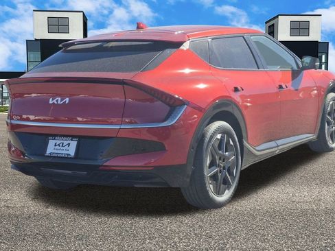 New 2025 Kia EV6 Wind image 5