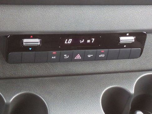 Used 2026 Mercedes-Benz Sprinter 144 Cargo image 19