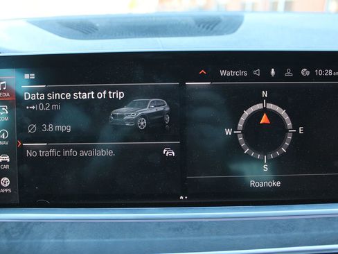 Used 2022 BMW X5 xDrive40i w/ Premium Package image 14