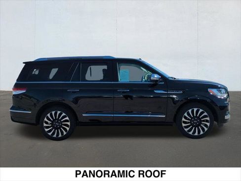 Used 2023 Lincoln Navigator Black Label AWD/4WD image 4
