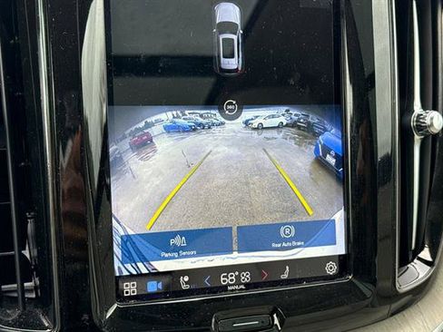 Certified 2023 Volvo XC60 B6 Ultimate w/ Protection Package Premier image 23