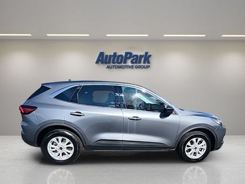 Certified 2024 Ford Escape Active AWD/4WD image 9