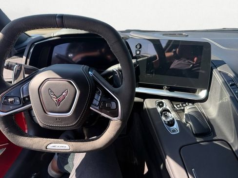 Used 2025 Chevrolet Corvette Z06 w/ Z07 Performance Package RWD image 9