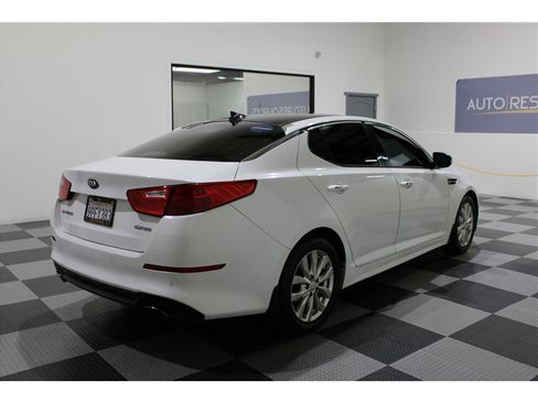 Used 2015 Kia Optima EX w/ EX Premium Package image 5