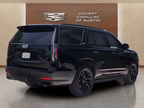 Certified 2024 Cadillac Escalade Sport Platinum w/ LPO, ONYX Package AWD/4WD image 4
