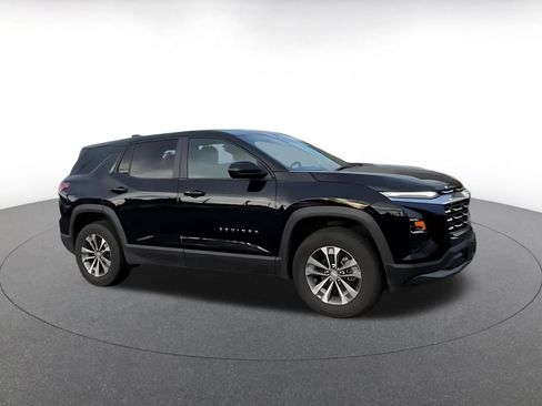 Used 2025 Chevrolet Equinox LT image 2