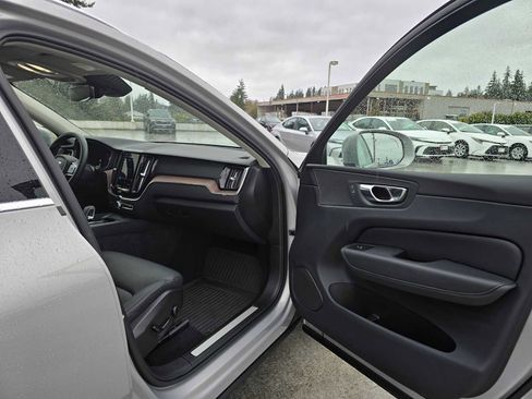 Used 2023 Volvo XC60 B5 Plus w/ Climate Package image 11