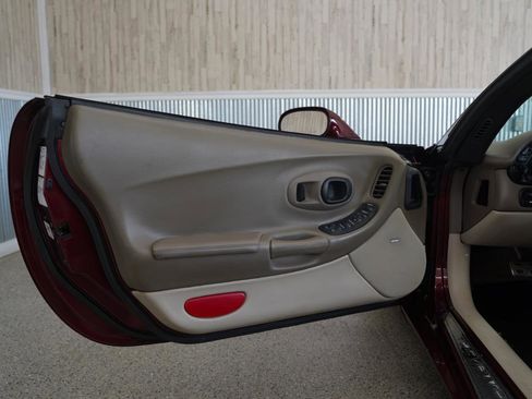 Used 2003 Chevrolet Corvette Convertible w/ Preferred Equipment Group1 image 36