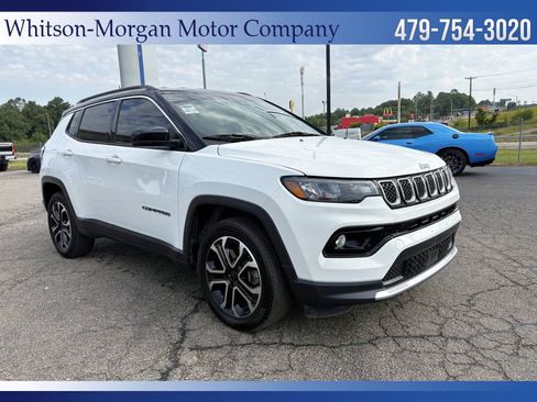 Used 2024 Jeep Compass Limited AWD/4WD image 3