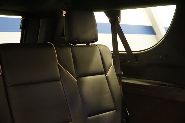 Used 2026 Cadillac Escalade ESV Luxury w/ LPO, Floor Liner Package AWD/4WD image 23