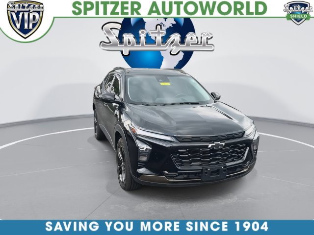Used 2024 Chevrolet Trax ACTIV w/ Sunroof Package FWD image 3