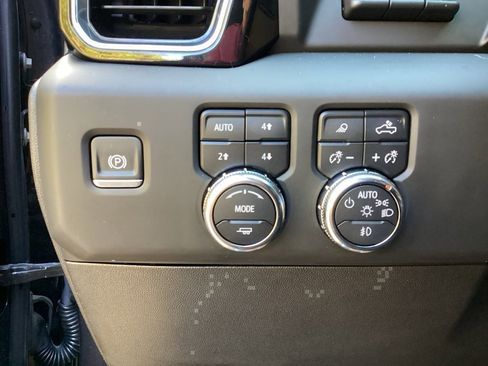 Used 2024 GMC Sierra 2500 Denali w/ Denali Reserve Package image 55