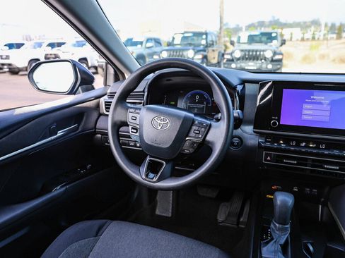 Used 2026 Toyota Camry LE FWD image 4