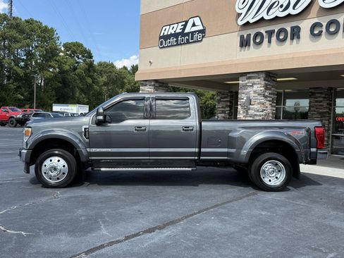 Used 2020 Ford F450 Lariat w/ Lariat Ultimate Package AWD/4WD image 2