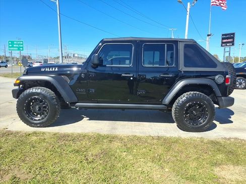 Used 2022 Jeep Wrangler Unlimited Sport image 4