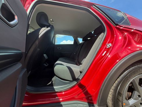 Used 2025 Kia K4 LXS image 24