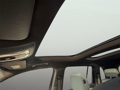 Certified 2026 Mercedes-Benz GLB 250 4MATIC image 17