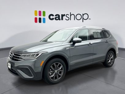 Used 2024 Volkswagen Tiguan SE