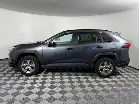 Used 2025 Toyota RAV4 XLE AWD/4WD image 8