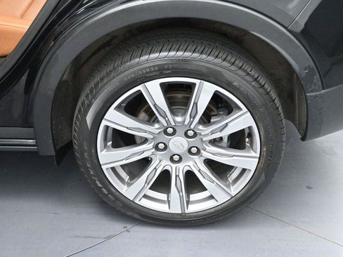 Certified 2022 Cadillac XT4 Premium Luxury w/ Enhanced Visibility Package AWD/4WD image 33