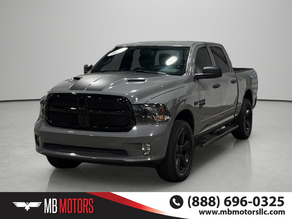 Used 2022 RAM 1500 Express w/ Ceramic Grey Express Package AWD/4WD image 1