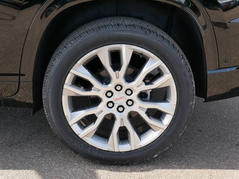 New 2026 GMC Acadia Denali w/ Super Cruise Package image 3