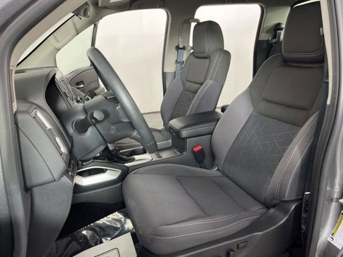 Used 2025 Nissan Frontier SV w/ SV Convenience Package RWD image 19