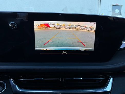 Used 2025 Buick Envista Sport Touring image 31