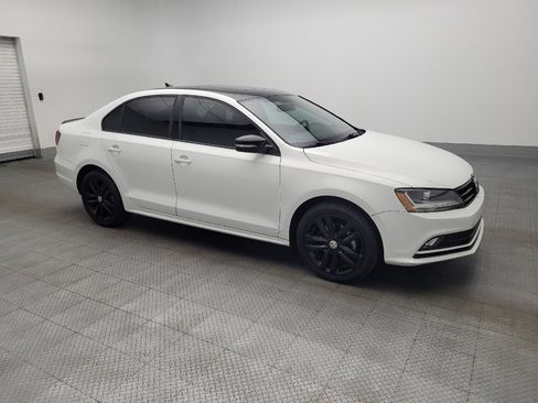 Used 2018 Volkswagen Jetta Sport image 11