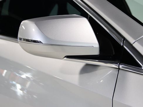 Used 2016 Cadillac XTS Luxury image 9