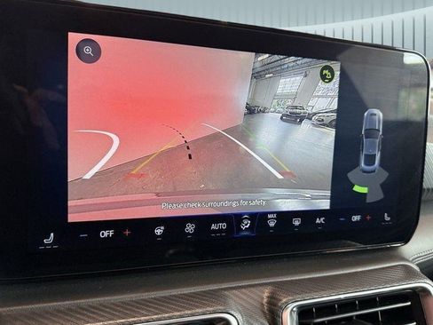 Used 2025 Ford Mustang Premium image 3