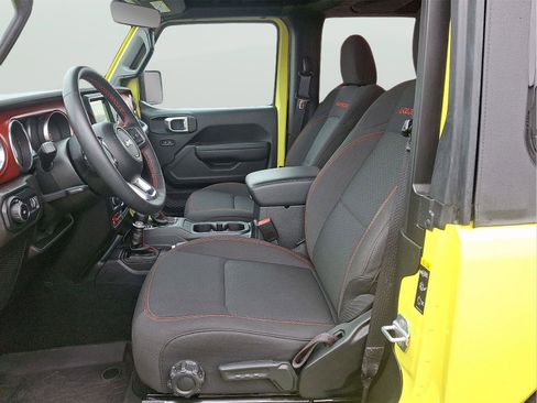 Used 2023 Jeep Wrangler Rubicon w/ Cold Weather Group image 11