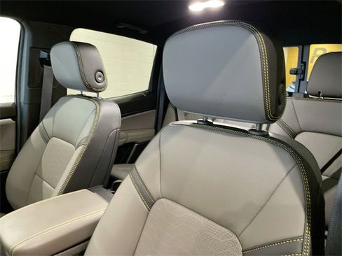 Used 2026 Chevrolet Colorado ZR2 w/ Technology Package image 12