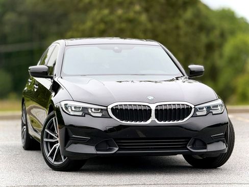 Used 2019 BMW 330i Sedan w/ Driving Assistance Package RWD image 4