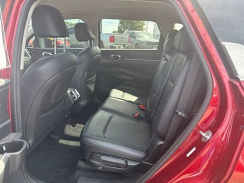 Used 2021 Kia Sorento S w/ Panoramic Sunroof Package FWD image 11
