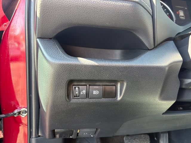Certified 2022 Toyota RAV4 LE w/ Carpet Mat Package (TMS) AWD/4WD image 25
