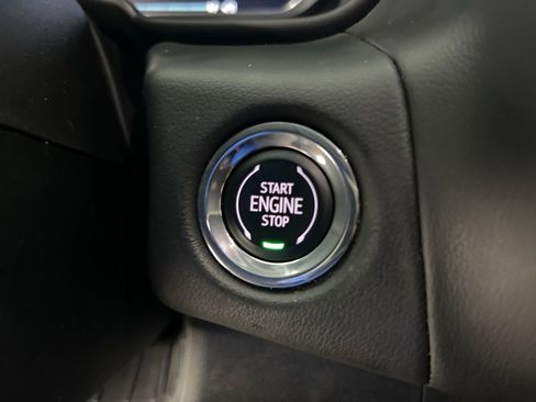 Used 2023 Chevrolet Suburban RST w/ Luxury Package image 16