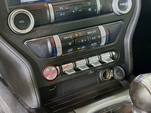 Used 2022 Ford Mustang GT RWD image 13