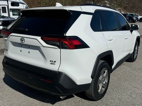 Used 2022 Toyota RAV4 XLE w/ Convenience Package image 7