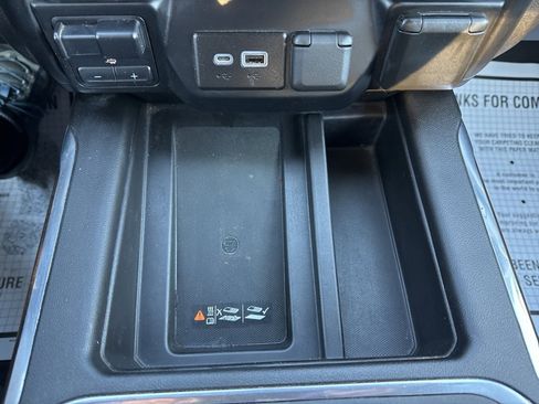 Used 2022 GMC Sierra 2500 Denali image 21