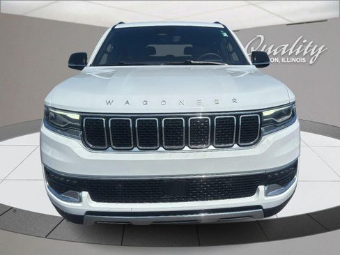 Used 2024 Jeep Wagoneer Series III AWD/4WD image 11