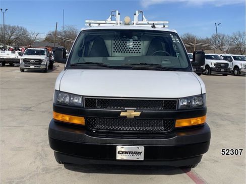 Used 2025 Chevrolet Express 2500 Extended w/ Communications Package image 15