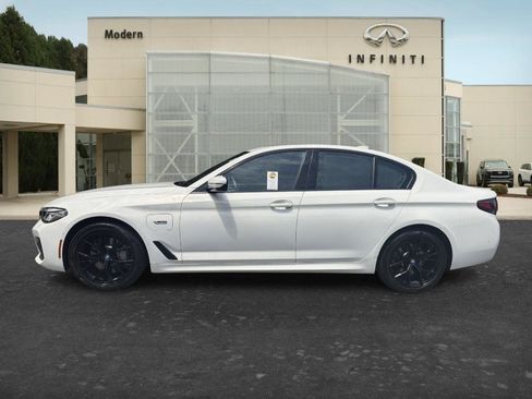 Used 2023 BMW 530e xDrive w/ Premium Package AWD/4WD image 7