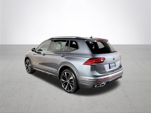 Used 2023 Volkswagen Tiguan SEL R-Line AWD/4WD image 9