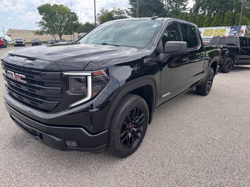 Used 2022 GMC Sierra 1500 Elevation AWD/4WD image 1