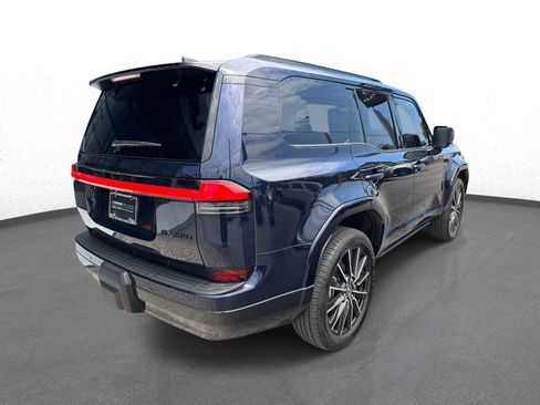 Certified 2026 Lexus GX 550 w/ Cold Area Package AWD/4WD image 3
