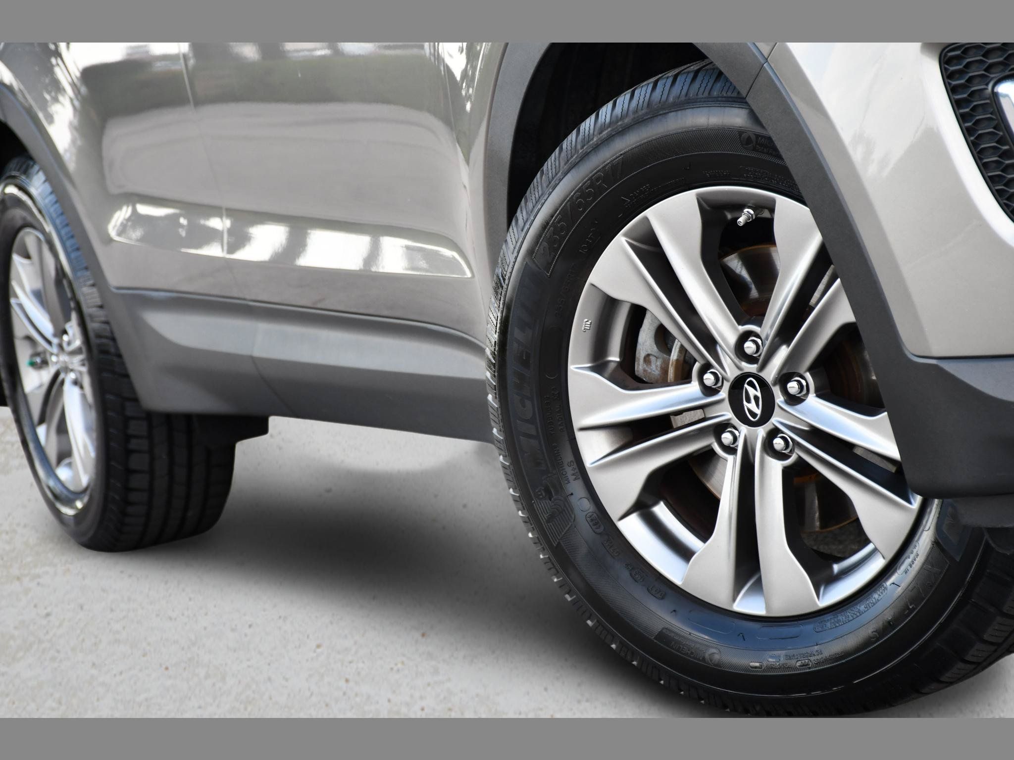 Used 2016 Hyundai Santa Fe Sport w/ Option Group 03 FWD image 8