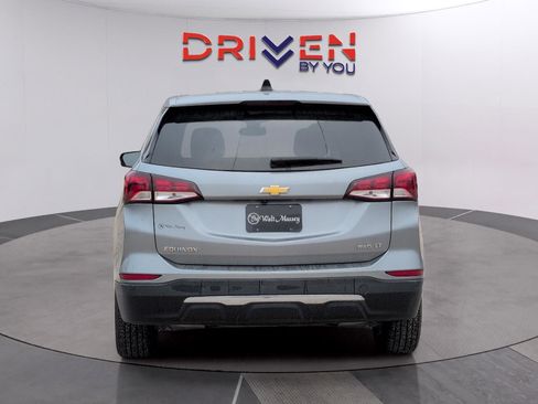 Used 2023 Chevrolet Equinox LT image 4